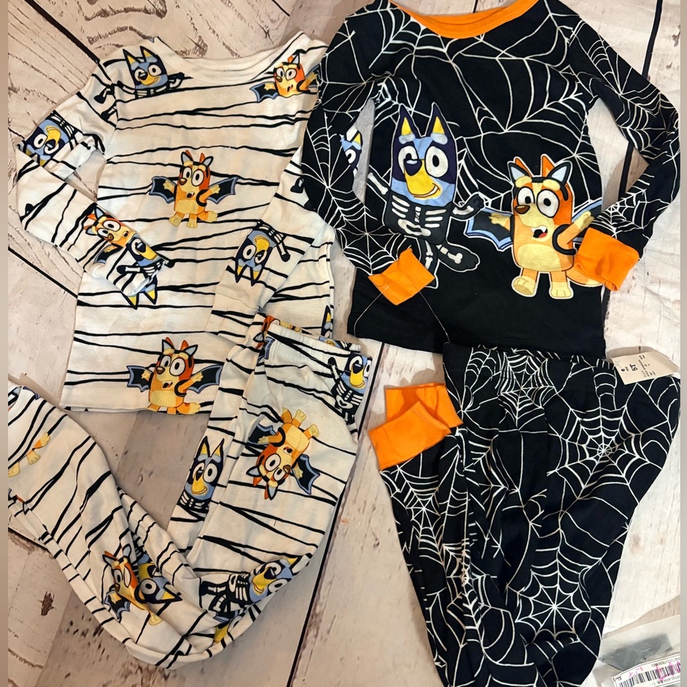 Toddler Halloween Bluey 5T 4pc pajamas nwt
